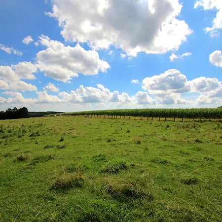 Spacious Country Villa, Cleaning Included