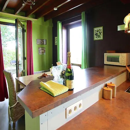 Spacious Country Villa, Cleaning Included Holiday home